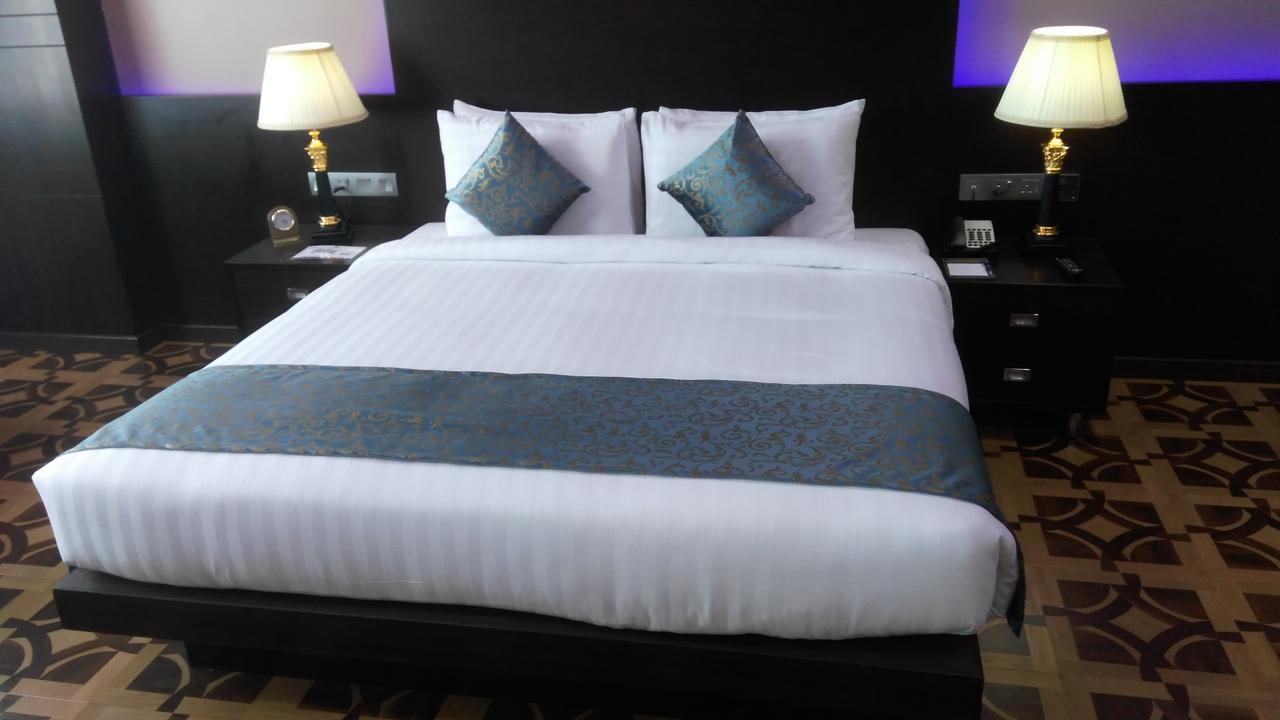 Park Regis Lotus Hotel Manama Exterior photo